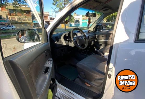 Camionetas - Toyota HILUX SRV 4X4 2013 Diesel 285000Km - En Venta