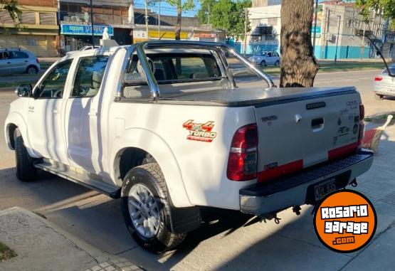 Camionetas - Toyota HILUX SRV 4X4 2013 Diesel 285000Km - En Venta