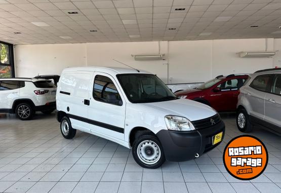 Utilitarios - Citroen Berlingo Furgon 2023 Nafta 20000Km - En Venta