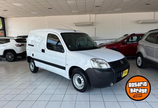 Utilitarios - Citroen Berlingo Furgon 2023 Nafta 20000Km - En Venta