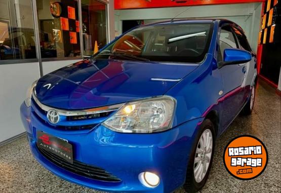 Autos - Toyota ETIOS XLS 2014 Nafta 87000Km - En Venta