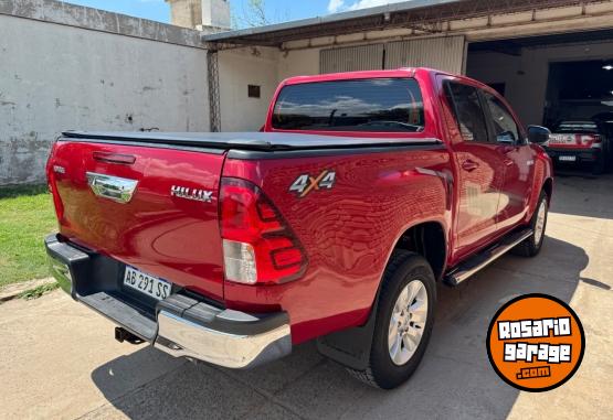 Camionetas - Toyota Hilux Sr 2017 Diesel 81000Km - En Venta