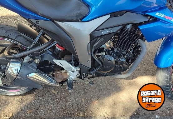 Motos - Suzuki Gixxer 2017 Nafta 20000Km - En Venta