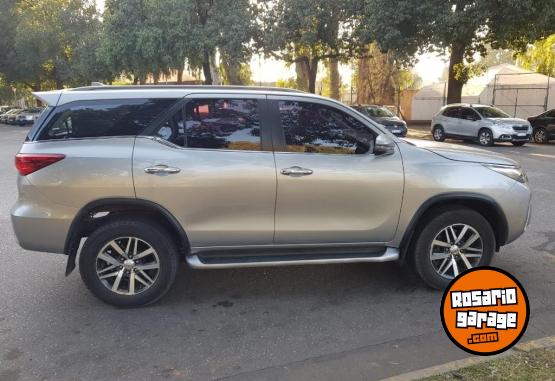 Camionetas - Toyota SW4 4X4 SRX 2.8 AT 7 ASIE 2019 Diesel 165000Km - En Venta