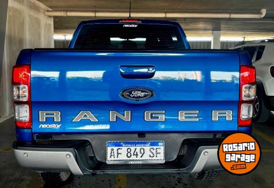 Camionetas - Ford Ranger XLS 3.2 4X4 2023 Diesel 40000Km - En Venta