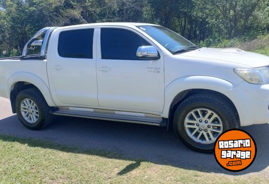 Camionetas - Toyota Hilux Srv 2015 Diesel 240000Km - En Venta