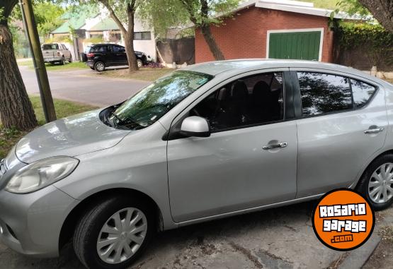 Autos - Nissan Visia  tes drive 2014 GNC 190000Km - En Venta