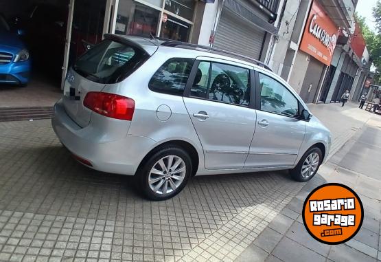 Autos - Volkswagen Suran Highline 2011 Nafta 120000Km - En Venta