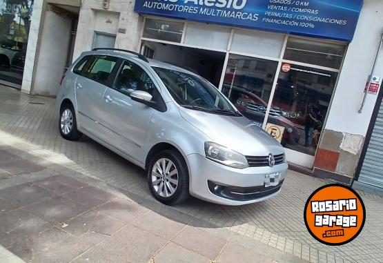 Autos - Volkswagen Suran Highline 2011 Nafta 120000Km - En Venta