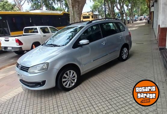 Autos - Volkswagen Suran Highline 2011 Nafta 120000Km - En Venta