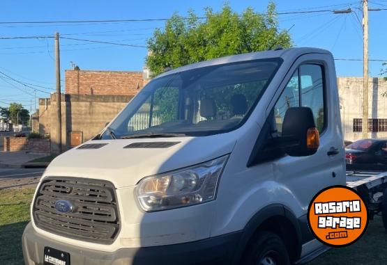 Camiones y Gras - Ford Transit Chasis 2.2 407E 2015 - En Venta