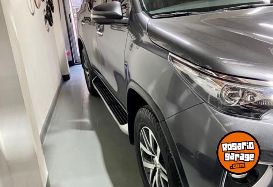 Camionetas - Toyota Hilux Sw4 2018 Diesel 225000Km - En Venta