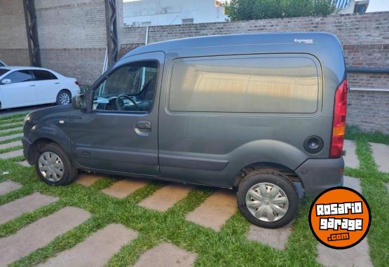 Utilitarios - Renault Kangoo 2018 Nafta 115000Km - En Venta