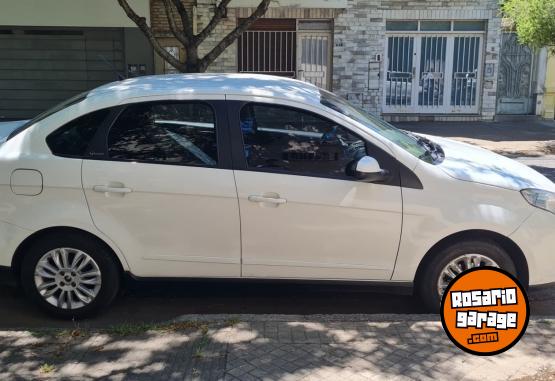 Autos - Fiat Grand Siena 2016 GNC 134000Km - En Venta