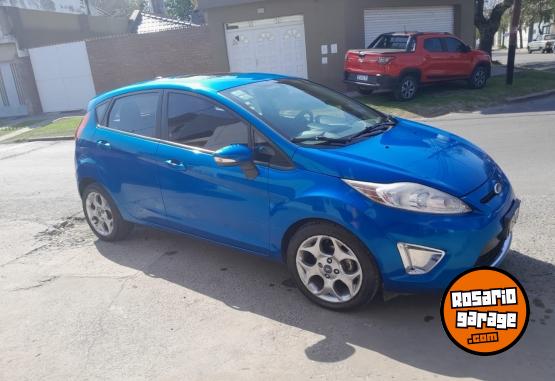 Autos - Ford Fiesta Kinetic Titanium 2012 Nafta 110000Km - En Venta