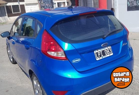 Autos - Ford Fiesta Kinetic Titanium 2012 Nafta 110000Km - En Venta