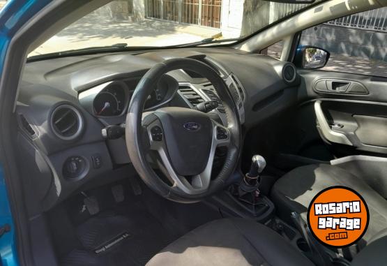 Autos - Ford Fiesta Kinetic Titanium 2012 Nafta 110000Km - En Venta