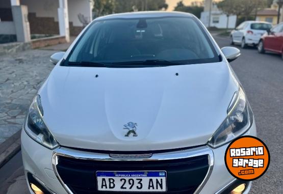 Autos - Peugeot 208 Feline 2017 Nafta 78000Km - En Venta