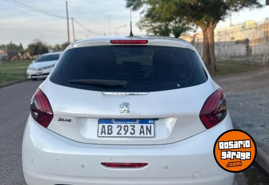 Autos - Peugeot 208 Feline 2017 Nafta 78000Km - En Venta