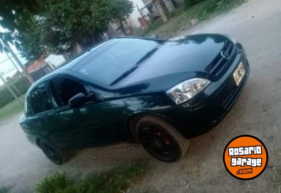 Autos - Chevrolet Corsa 2 .. 2004 GNC 400Km - En Venta