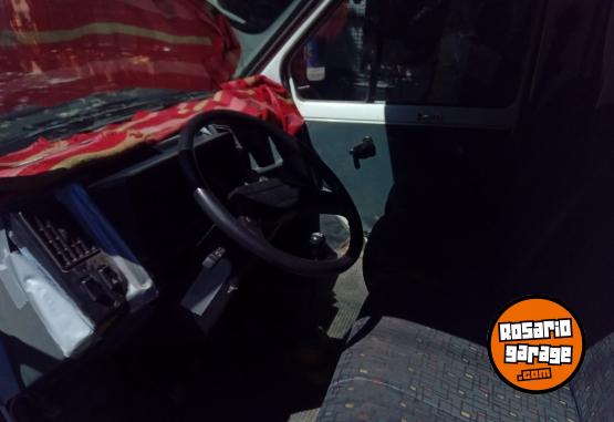 Utilitarios - Renault Trafic diesel 2.1 1995 GNC 232000Km - En Venta