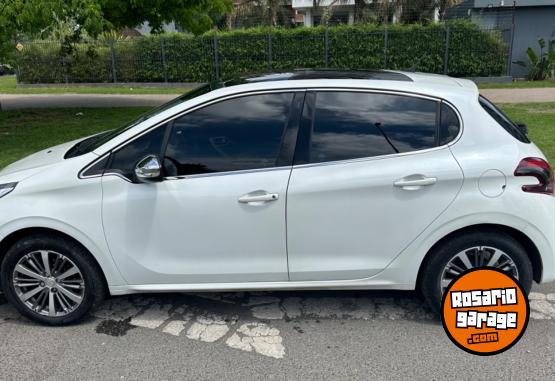 Autos - Peugeot 208 feline 2018 Nafta 75000Km - En Venta