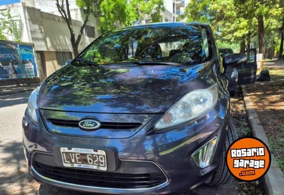 Autos - Ford Fiesta titanium 2012 Nafta 130000Km - En Venta