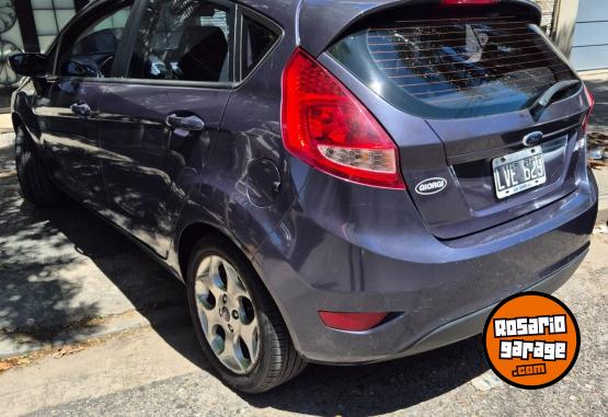 Autos - Ford Fiesta titanium 2012 Nafta 130000Km - En Venta