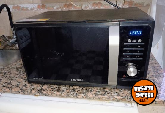 Hogar - Excelente Microondas Samsung Ceramic Inside con Grill Impecable Estado Funcionando Perfectamente - En Venta