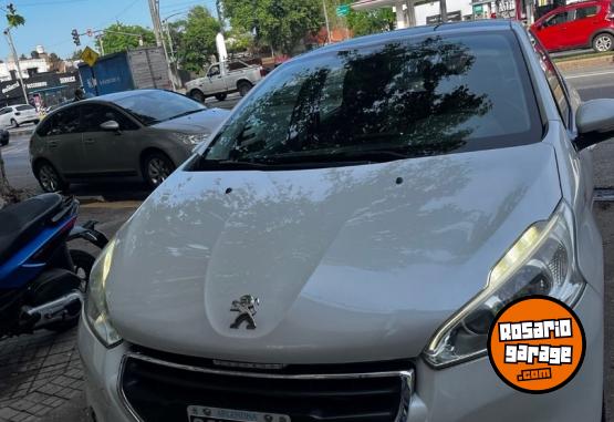 Autos - Peugeot 208 Feline 2015 Nafta 105000Km - En Venta