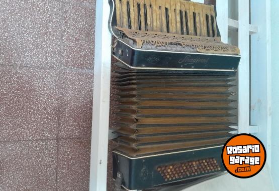 Instrumentos Musicales - Acordeon a piano. - En Venta