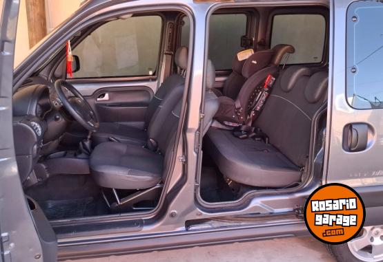 Utilitarios - Renault Kangoo Sportway 2016 Nafta 115000Km - En Venta