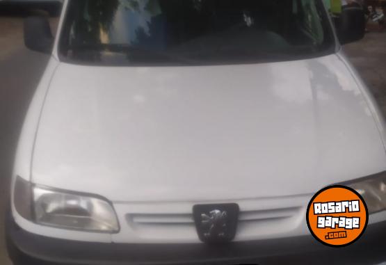 Utilitarios - Peugeot Peugeot furgon 2008 Diesel 258000Km - En Venta