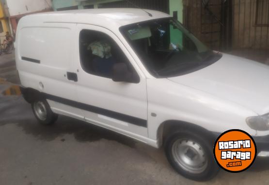 Utilitarios - Peugeot Peugeot furgon 2008 Diesel 258000Km - En Venta