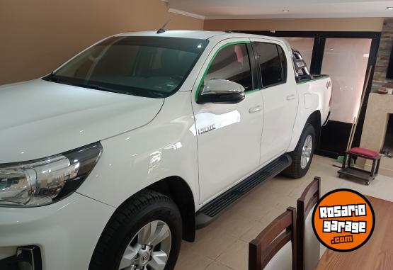 Camionetas - Toyota Hilux srv 2019 Diesel 164000Km - En Venta