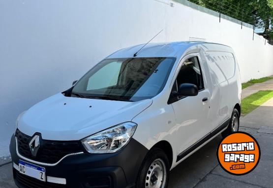 Utilitarios - Renault Kangoo 2018 Nafta 83000Km - En Venta