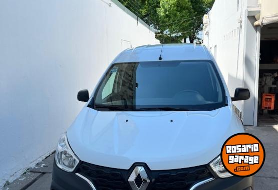 Utilitarios - Renault Kangoo 2018 Nafta 83000Km - En Venta