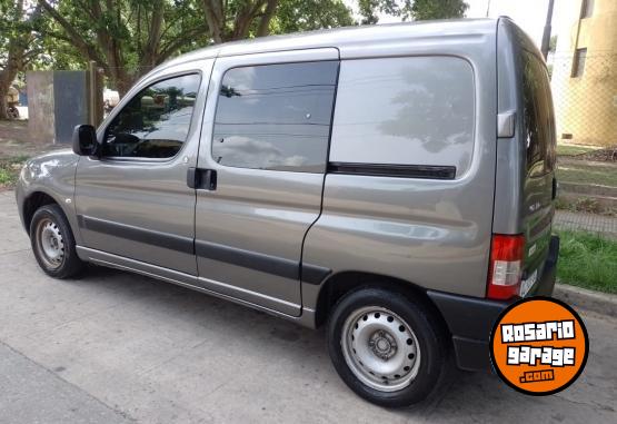 Utilitarios - Citroen BERLINGO MIXTA DIESEL 2018 Diesel 145230Km - En Venta