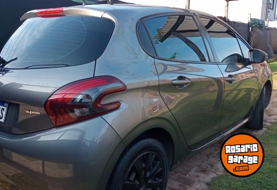 Autos - Peugeot Active 2016 Nafta 134000Km - En Venta