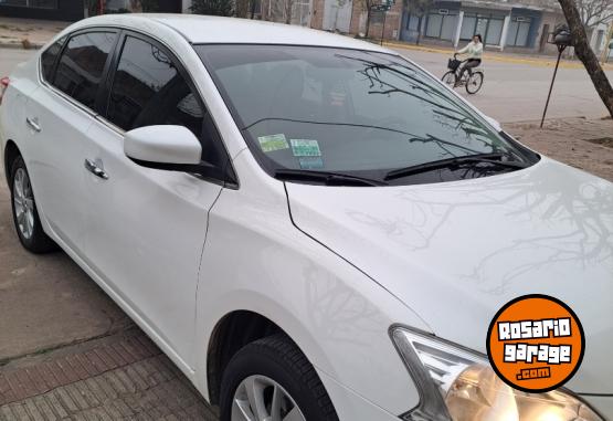 Autos - Nissan sentra 2015 Nafta 80000Km - En Venta