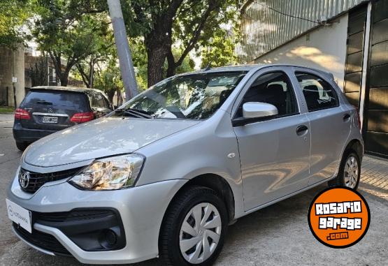 Autos - Toyota ETIOS X 2023 Nafta 7000Km - En Venta