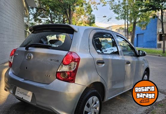 Autos - Toyota ETIOS X 2023 Nafta 7000Km - En Venta