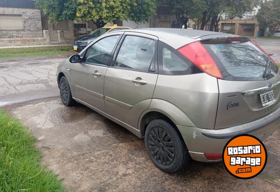 Autos - Ford Focus 2004 Nafta 111111Km - En Venta