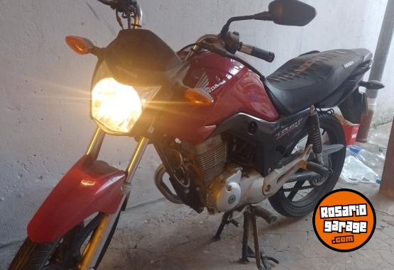 Motos - Honda New titan 2017 Nafta 2000Km - En Venta