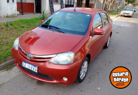 Autos - Toyota Etios 2016 Nafta 160000Km - En Venta