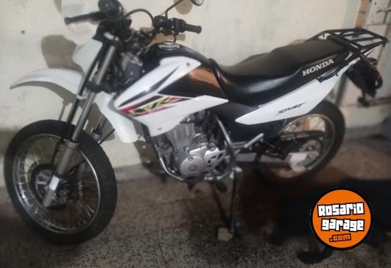 Motos - Honda XR 2015 Nafta 8800Km - En Venta