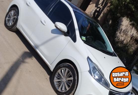 Autos - Peugeot 208 2016 Nafta 128000Km - En Venta