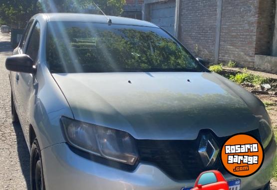 Autos - Renault Logan 2018 GNC 220000Km - En Venta