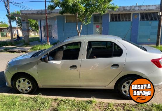 Autos - Renault Logan 2018 GNC 220000Km - En Venta