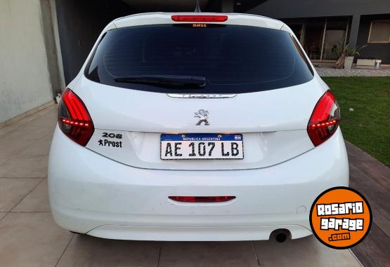 Autos - Peugeot 208 2020 Nafta 40000Km - En Venta